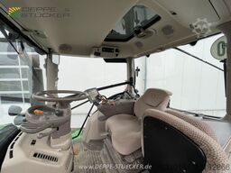 John Deere 6230R