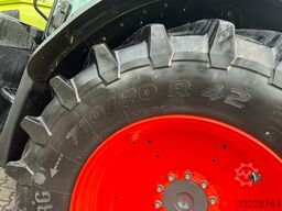 CLAAS Axion 870 CMATIC