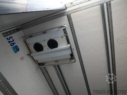 LAMBERET 3 Axle frigo trailer Carrier Vector 1950 Bi-Temp