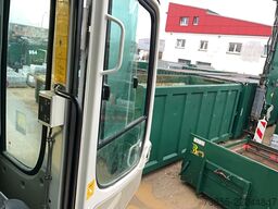 Liebherr R954C with 2 booms and 2 buckets
