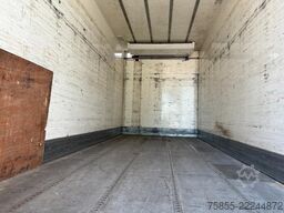 Burg BPM 00-18 TCZXX Mitsubishi Fridge / Loading Lif...