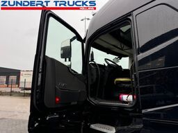 Volvo FH16-750 GLOBETROTTER, 8x4