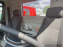 Ford F-Line 1833 4x2 DayCab automaat