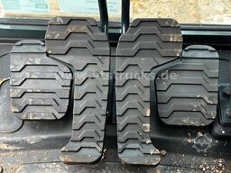 HYUNDAI HX 145A Verstellausleger Kamera Radio Klima