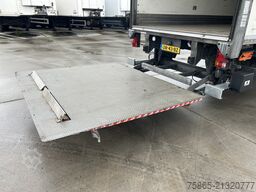 Fruehauf FSR MD4 / Box / Loadlift 2000 kg / Lift axle / ...