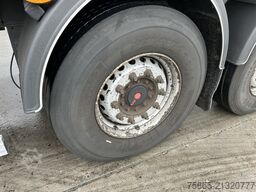 Fruehauf FSR MD4 / Box / Loadlift 2000 kg / Lift axle / ...