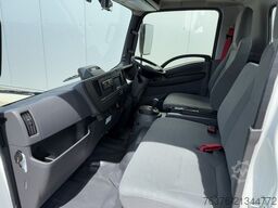 ISUZU M30 RECHTSLENKER Aut. 5.2l 190 PS Radst 2.765