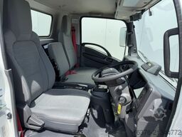 ISUZU M30 RECHTSLENKER Aut. 5.2l 190 PS Radst 2.765