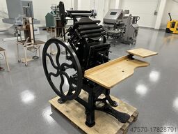 Letterpress printing press foot operated