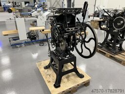 Letterpress printing press foot operated