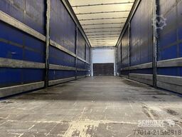Schmitz Cargobull Curtainsider Mega