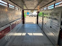 MERCEDES-BENZ Actros 1841 MP3 1.Stock Köstner Viehaufbau