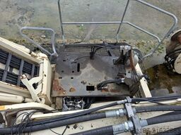 Sennebogen 830 E K17 (only upperstructure with damaged cabin)