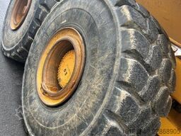 Volvo A40