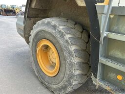 Liebherr L556