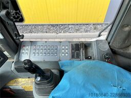 Liebherr L556