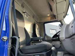 DAF LF 210 FA / 12 Ton / 557 dlm / Curtainside / Lo...