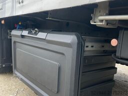 Schmitz Cargobull SCB S2 SCS 18/1-13.62 Curtainsider
