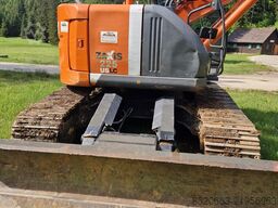 Hitachi ZAXIS 225