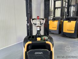 CROWN ET 4000 - 1.2  * DEMO !! Triplex FFL !!