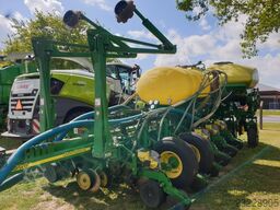 John Deere 1770NT CCS Seed Delivery