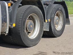 M.A.N. 26.403 F2000 6X4 MANUAL