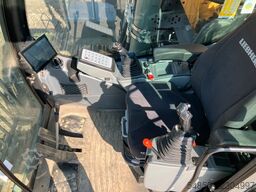 LIEBHERR R926