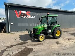 John Deere 3520 4x4 Hofschlepper Rasenbereifung