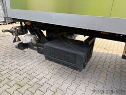 SCHMITZ CARGOBULL Tiefkühlauflieger mit Thermo King