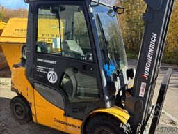 Jungheinrich TFG 425s (Zylinderkopfdichtung defekt)