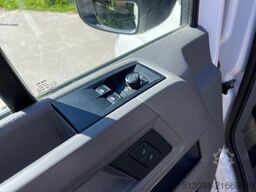VW CRAFTER 2.0 TDI 8 SITZER KLIMAAUTO. HECKLIFT