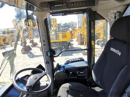 Komatsu WA470-8E0