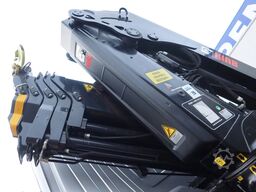 Mercedes-Benz Actros 2133 L Trekker + Hiab Kraan met City Tra...