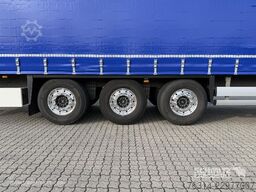 Schmitz Cargobull Curtainsider Standard Getränke