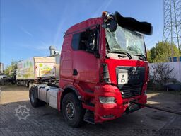 MAN TGX 18.470 LOF 4x4 H damaged