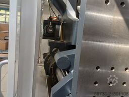 Sumitomo DEMAG IntElect 2  350/830-2200 mit Roboter-Sys