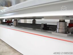 Italpresse UT/6L Prasa do forniru