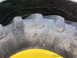 John Deere 7R 330