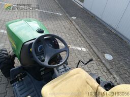 John Deere 2320