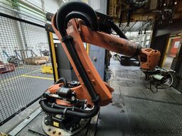 KUKA KR100 R 3500 press