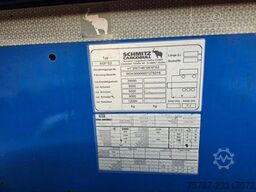 SCHMITZ CARGOBULL Tankchassis mit Tankcontainer, 424.676 KM