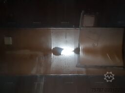 SCHMITZ CARGOBULL Tankchassis mit Tankcontainer, 424.676 KM