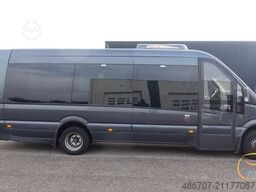 MERCEDES-BENZ Sprinter 516 21 Sitze mit großem Gepäck