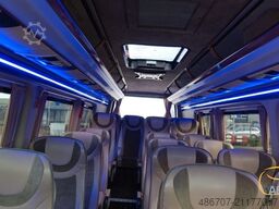 MERCEDES-BENZ Sprinter 516 21 Sitze mit großem Gepäck