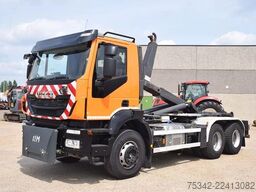 Iveco TRAKKER 360