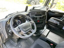 Iveco S-Way AS440S43T/P AT Tractor Head (8 units)