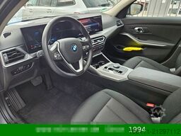 BMW 318 d Touring Navigation  PDC