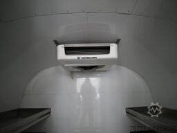 Airstream Land Yacht Sovereign Catering + Foodtrailer