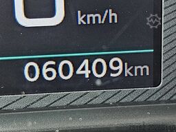 PEUGEOT E-EXPERT L2 50kWh Trekhaak!