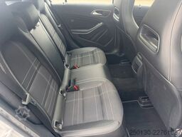MERCEDES-BENZ A 180 Urban Pano/Auto/Navi/PDC